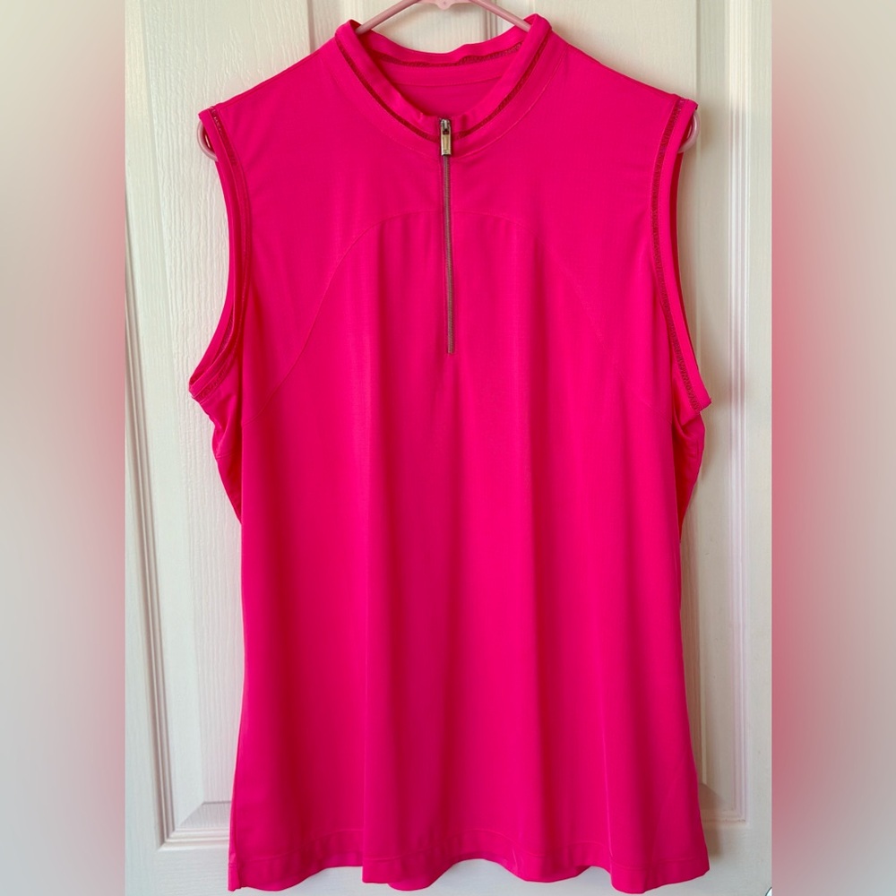 NWOT Women’s TAIL Golf Shirt